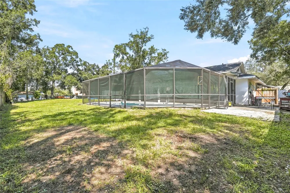 12726 BARRETT DRIVE Tampa, FL 33624