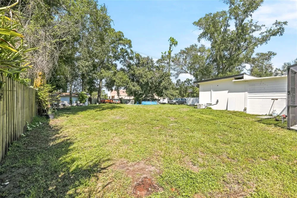 12726 BARRETT DRIVE Tampa, FL 33624