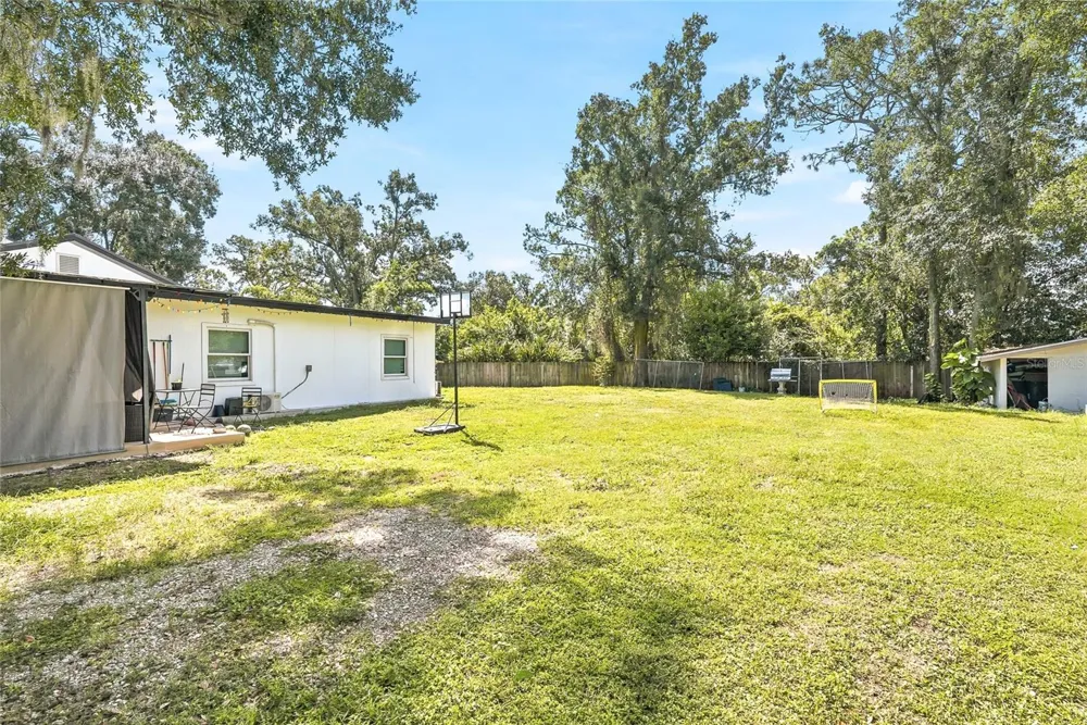 12726 BARRETT DRIVE Tampa, FL 33624