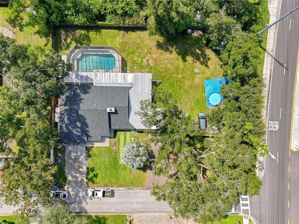 12726 BARRETT DRIVE Tampa, FL 33624