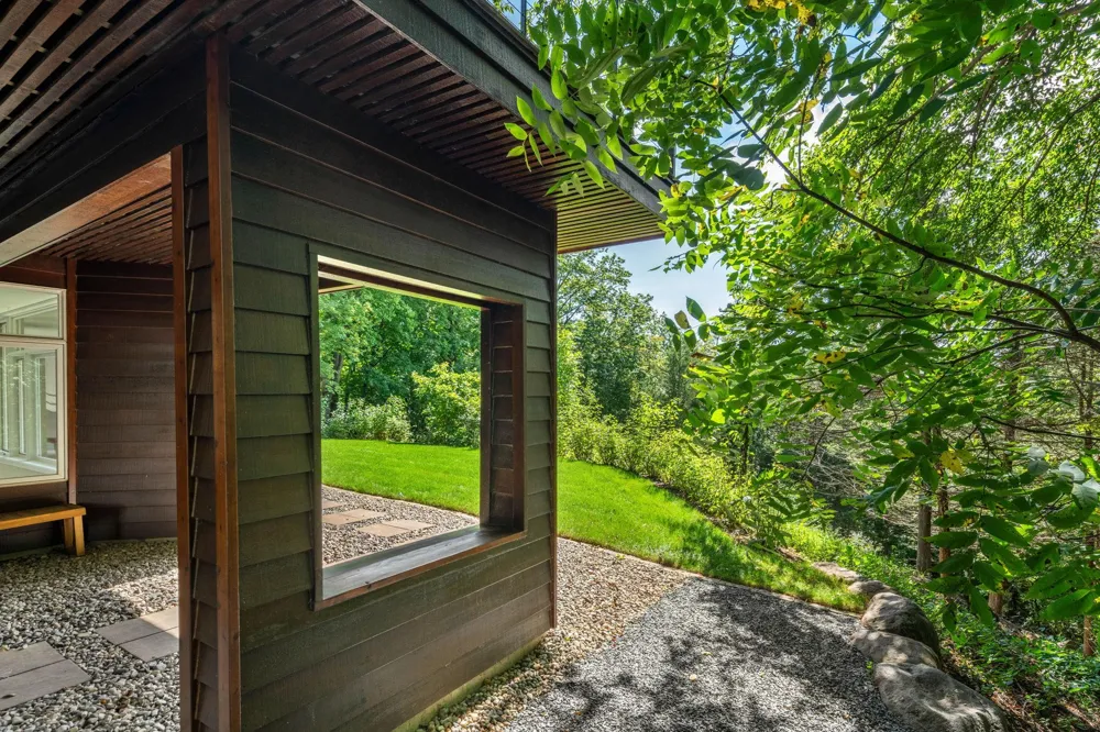 10321 Heidi Lane Chanhassen, MN 55318