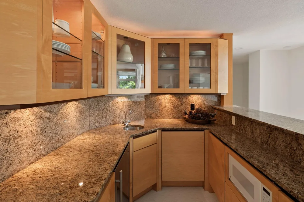 10321 Heidi Lane Chanhassen, MN 55318