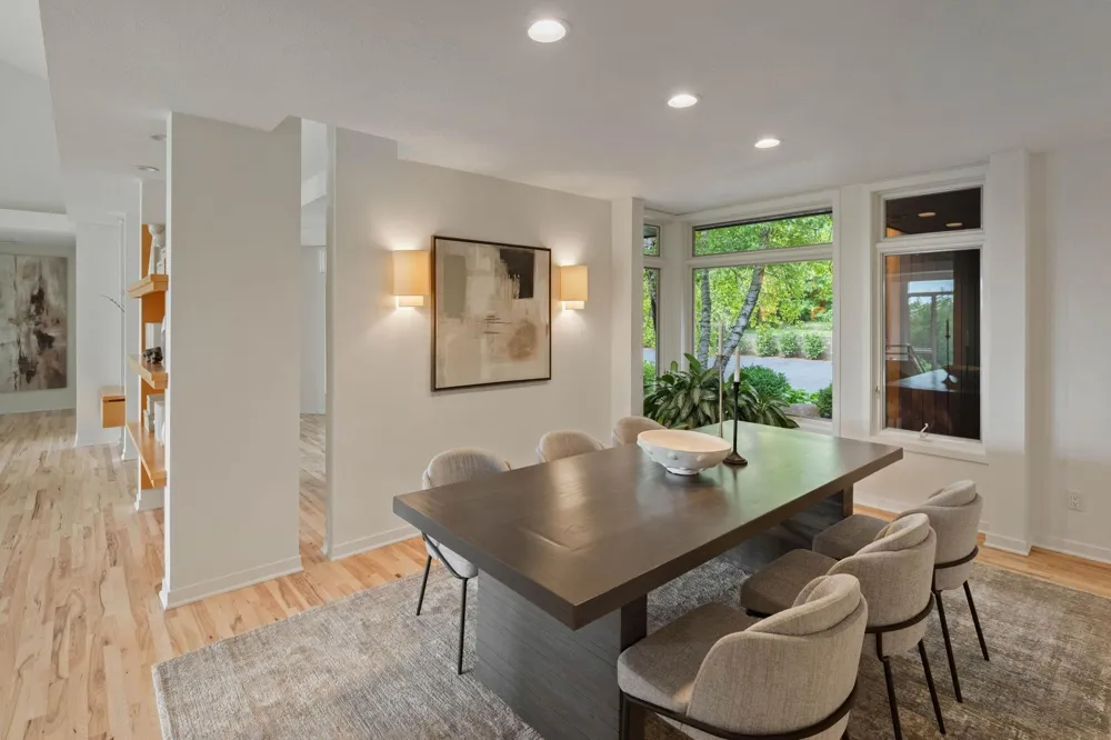 10321 Heidi Lane Chanhassen, MN 55318