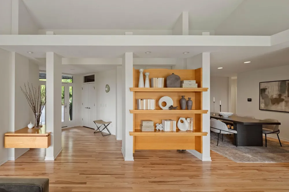10321 Heidi Lane Chanhassen, MN 55318