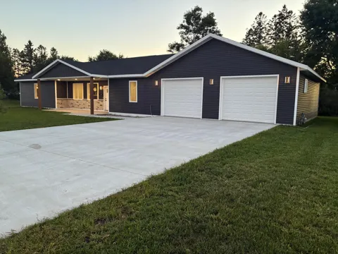 722 Dandrew Lane