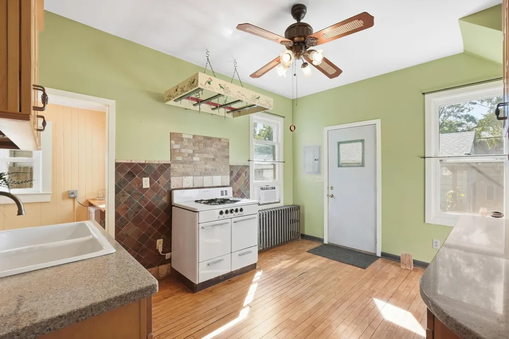1152 Ross Avenue Saint Paul, MN 55106
