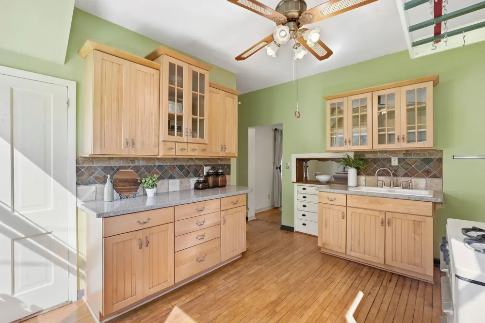 1152 Ross Avenue Saint Paul, MN 55106