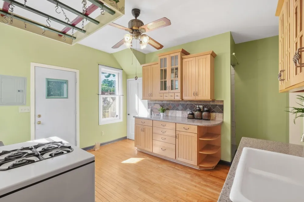1152 Ross Avenue Saint Paul, MN 55106