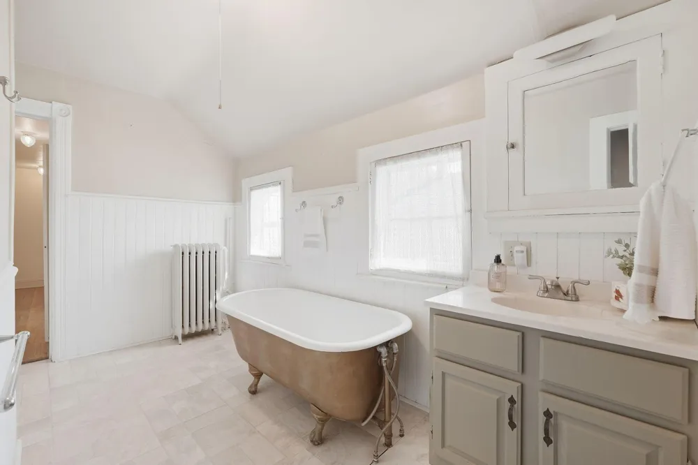 1152 Ross Avenue Saint Paul, MN 55106