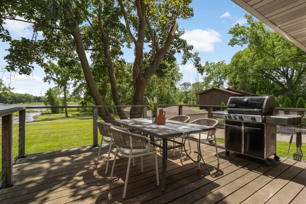 2884 W Owasso Boulevard Roseville, MN 55113