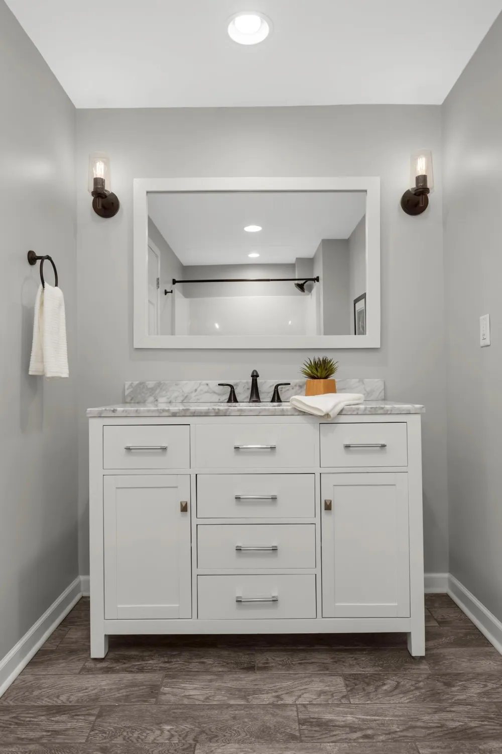 2884 W Owasso Boulevard Roseville, MN 55113