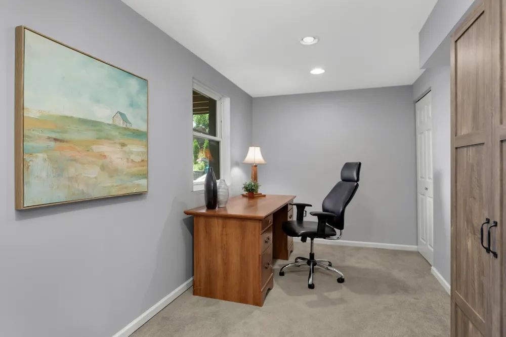 2884 W Owasso Boulevard Roseville, MN 55113