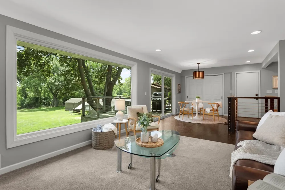 2884 W Owasso Boulevard Roseville, MN 55113