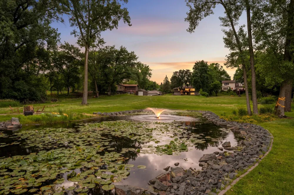 2884 W Owasso Boulevard Roseville, MN 55113