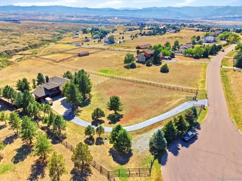 6040 W Lakeside Court