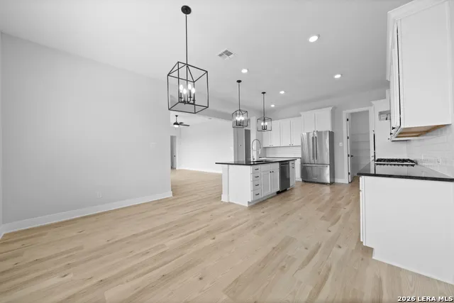 159 Azalea Aly Castroville, TX 78009