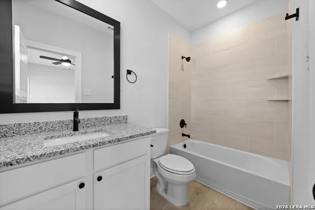 159 Azalea Aly Castroville, TX 78009