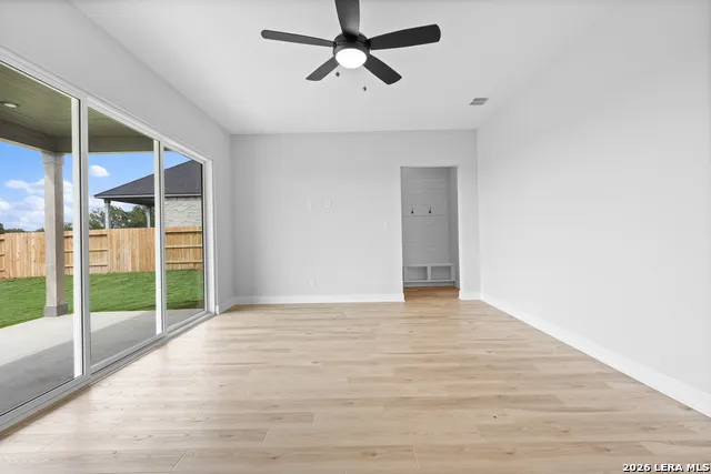 159 Azalea Aly Castroville, TX 78009