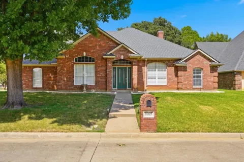 1005 Saint Andrews Drive
