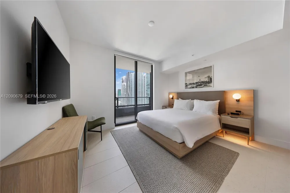159 NE 6 #2402 Miami, FL 33132