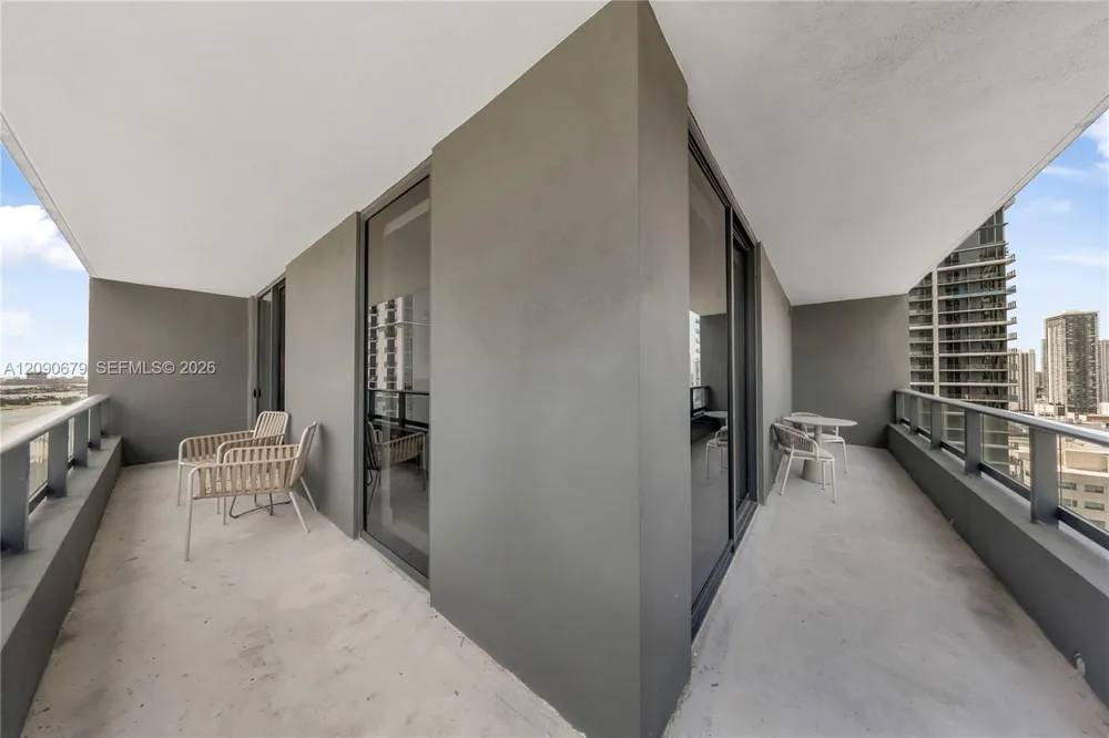 159 NE 6 #2402 Miami, FL 33132