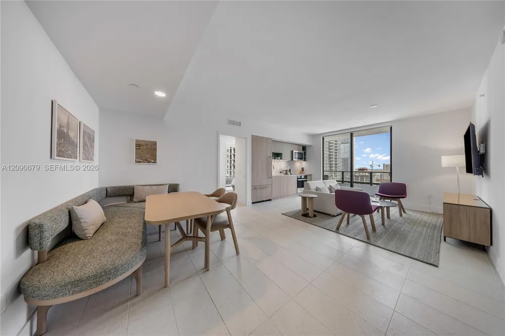 159 NE 6 #2402 Miami, FL 33132