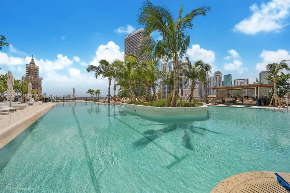 159 NE 6 #2402 Miami, FL 33132