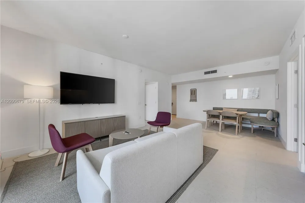 159 NE 6 #2402 Miami, FL 33132