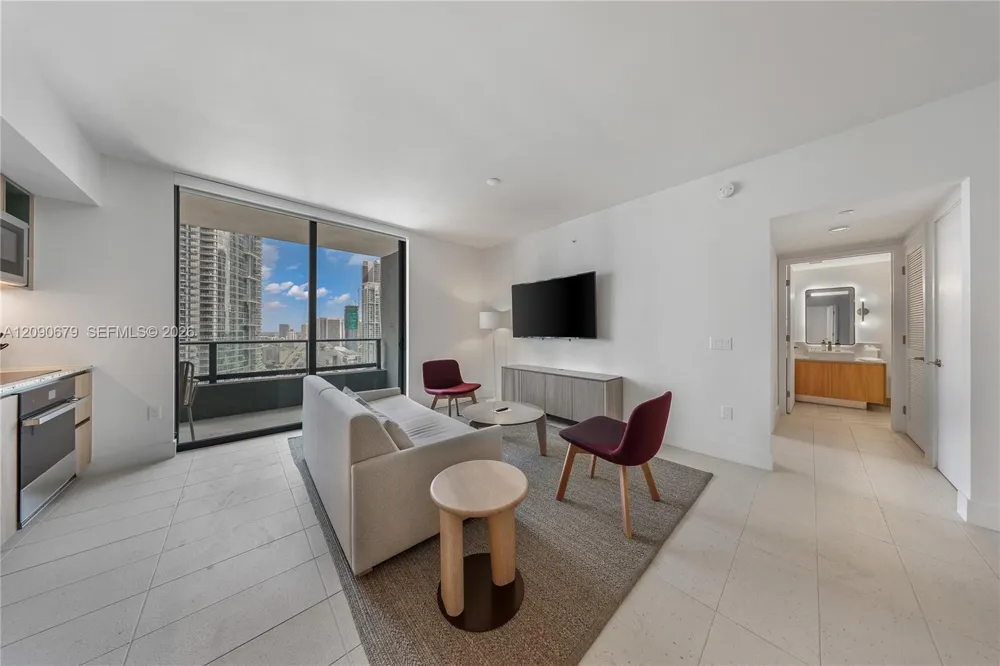 159 NE 6 #2402 Miami, FL 33132
