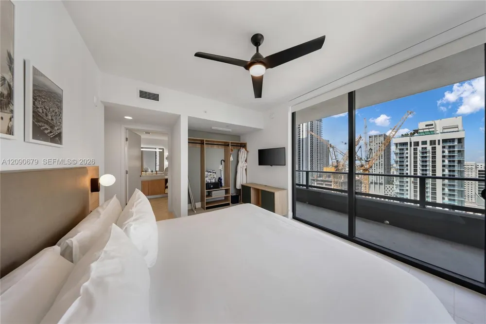 159 NE 6 #2402 Miami, FL 33132