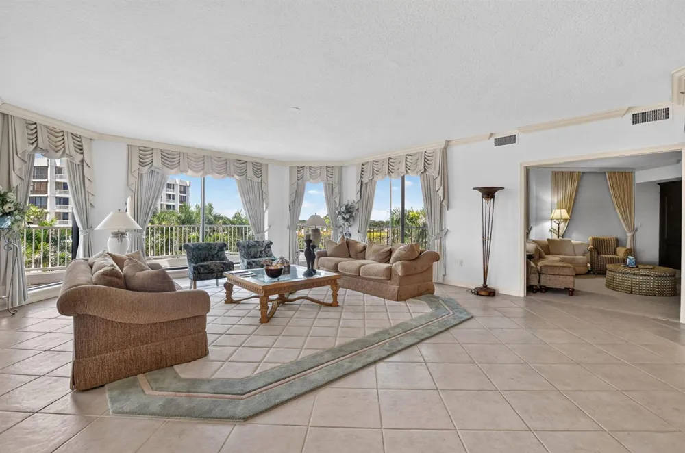 20320 Fairway Oaks Drive #354 Boca Raton, FL 33434