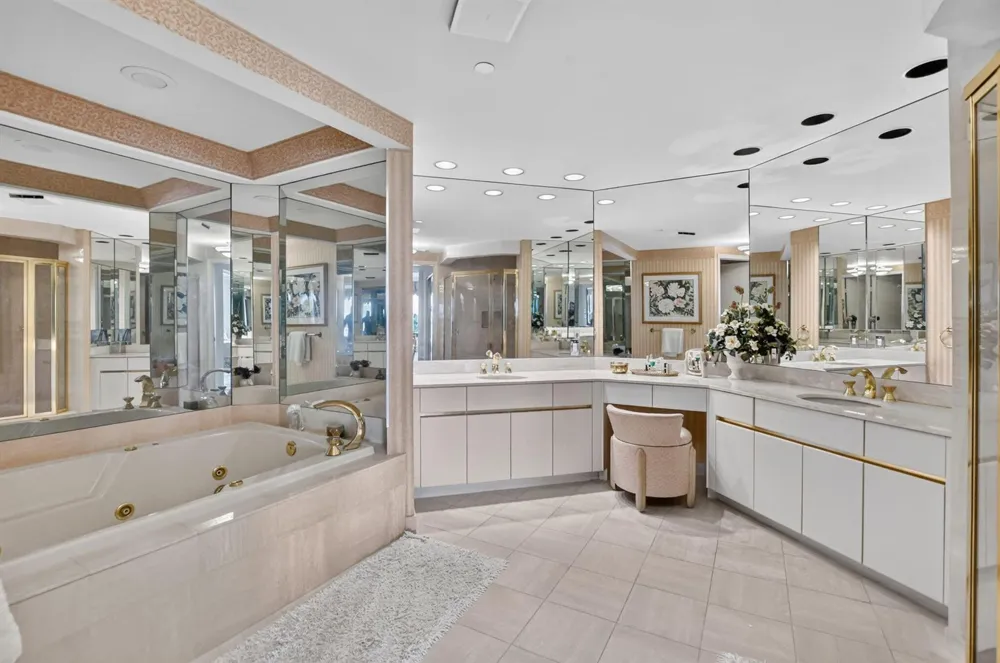 20320 Fairway Oaks Drive #354 Boca Raton, FL 33434