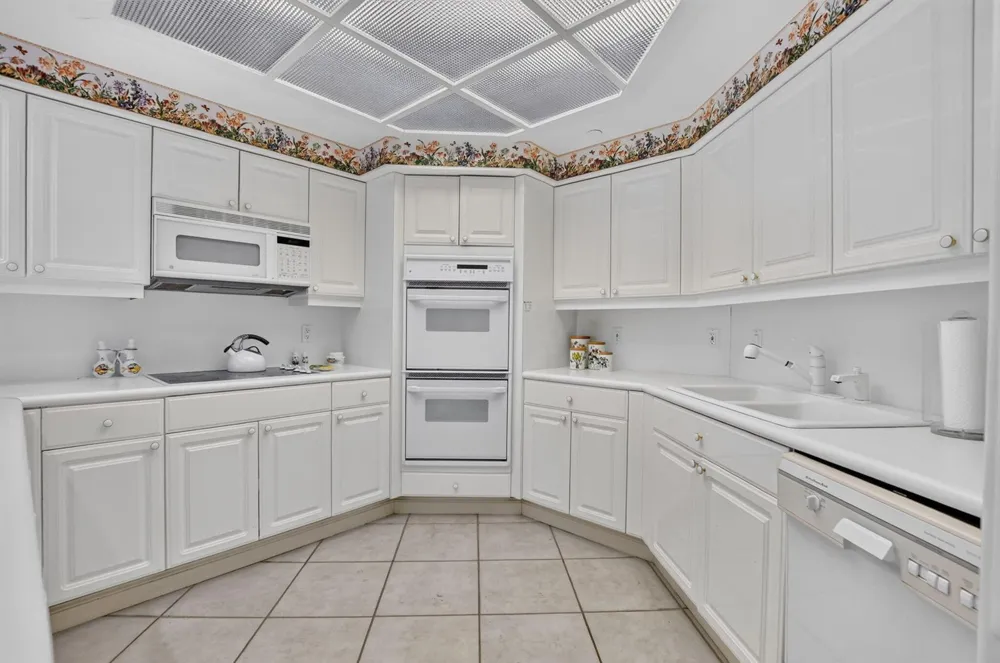 20320 Fairway Oaks Drive #354 Boca Raton, FL 33434