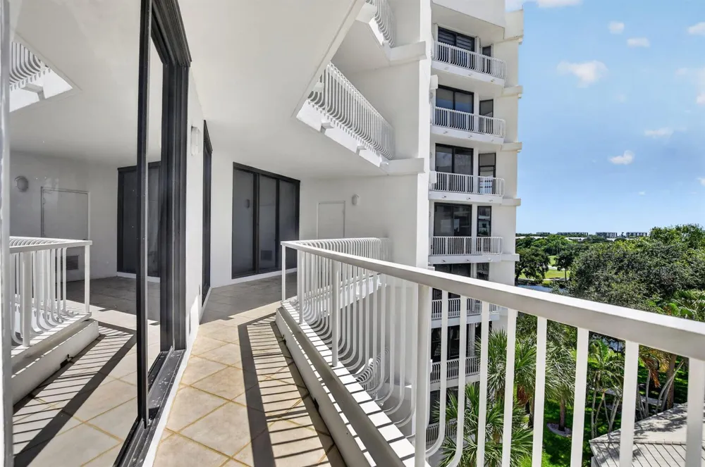 20320 Fairway Oaks Drive #354 Boca Raton, FL 33434