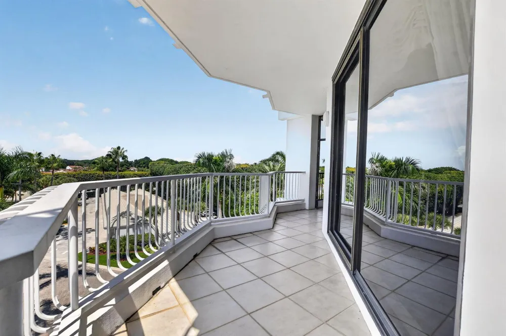 20320 Fairway Oaks Drive #354 Boca Raton, FL 33434