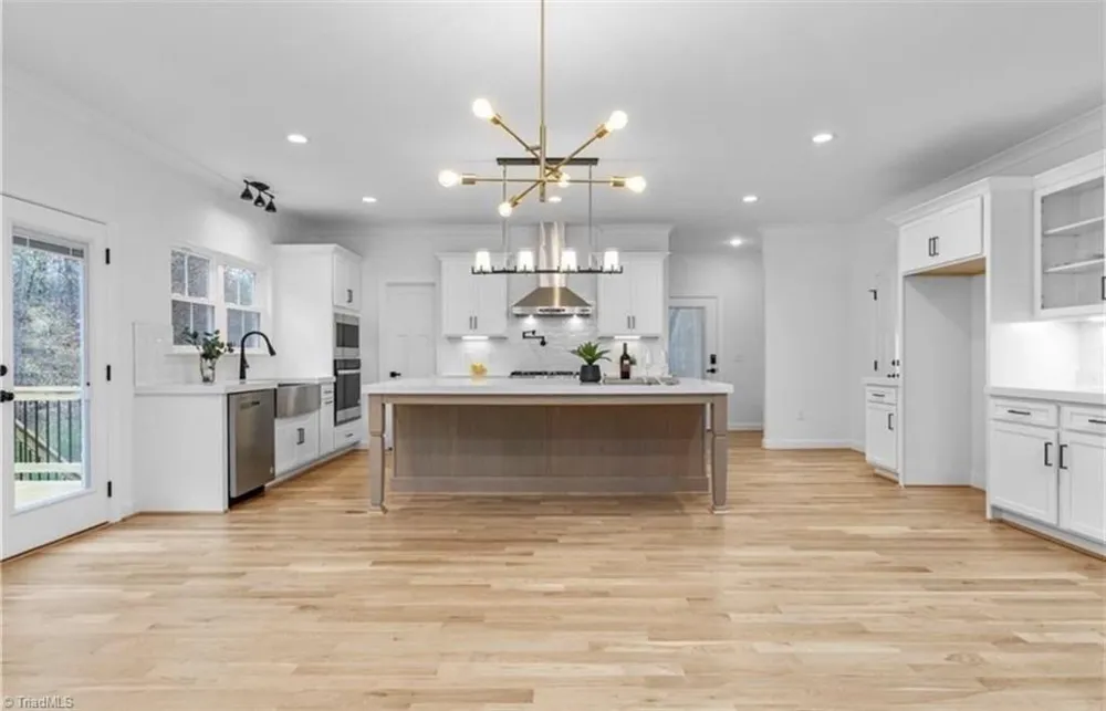 7216 Woodfield Heights Drive Stokesdale, NC 27357
