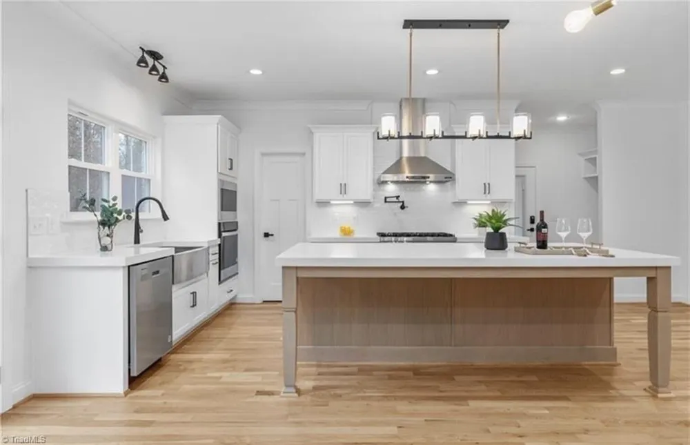 7216 Woodfield Heights Drive Stokesdale, NC 27357