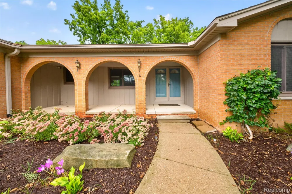 48040 Brewster Court Plymouth Charter Township, MI 48170