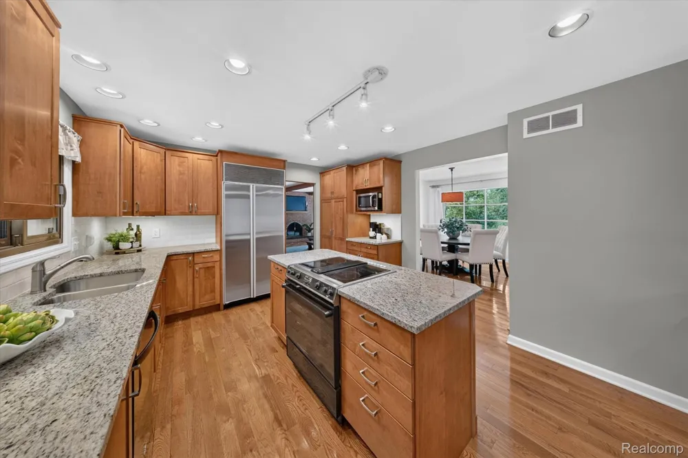 48040 Brewster Court Plymouth Charter Township, MI 48170