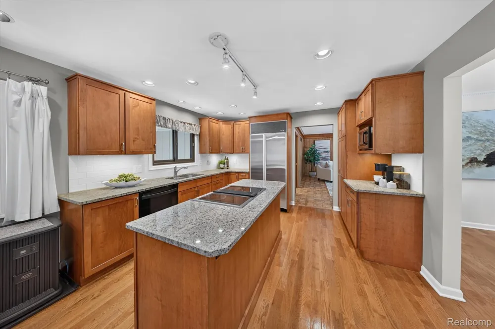48040 Brewster Court Plymouth Charter Township, MI 48170