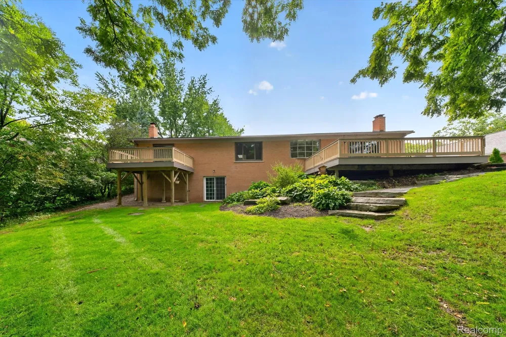 48040 Brewster Court Plymouth Charter Township, MI 48170