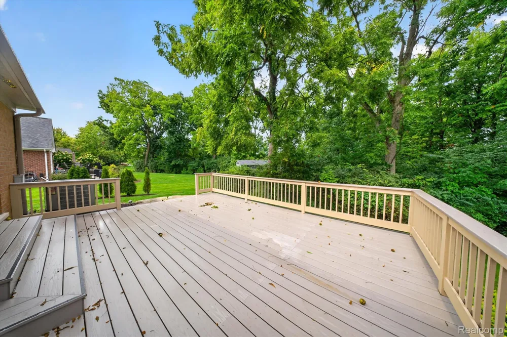 48040 Brewster Court Plymouth Charter Township, MI 48170