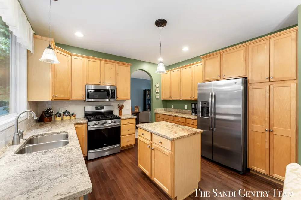 15025 Briarwood Street Grand Haven Charter Township, MI 49417