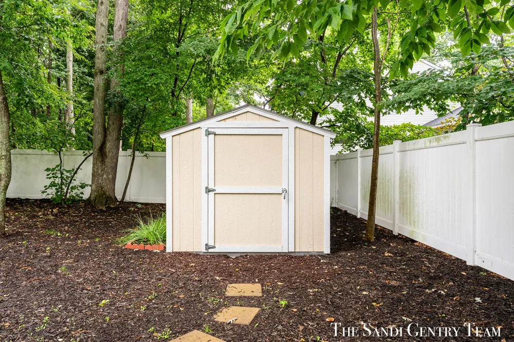 15025 Briarwood Street Grand Haven Charter Township, MI 49417