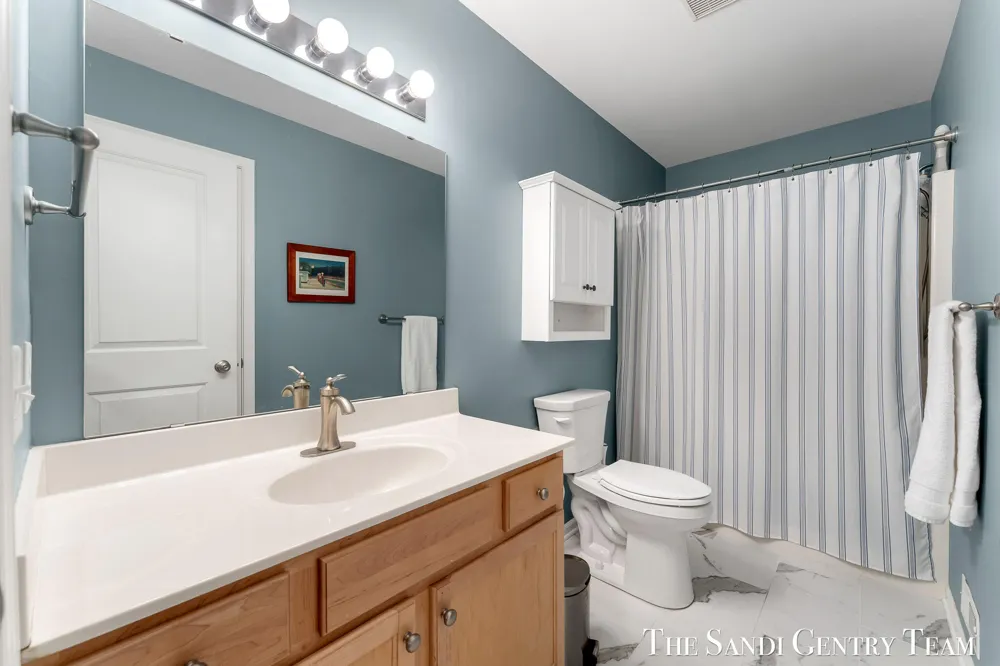 15025 Briarwood Street Grand Haven Charter Township, MI 49417