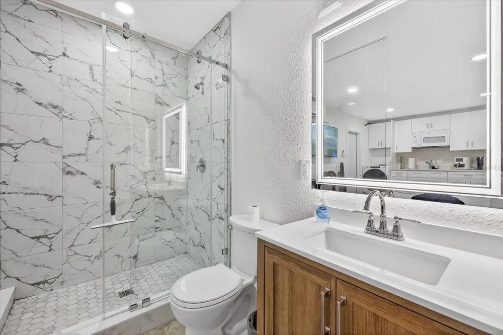 8902 HAMNER AVENUE Tampa, FL 33604