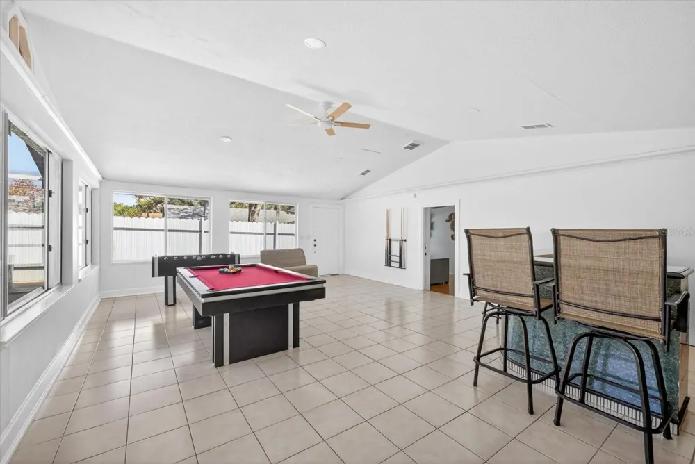 8902 HAMNER AVENUE Tampa, FL 33604