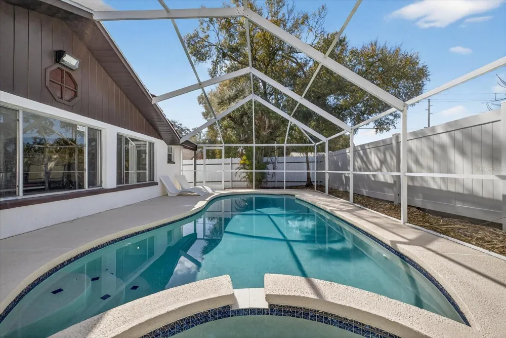 8902 HAMNER AVENUE Tampa, FL 33604