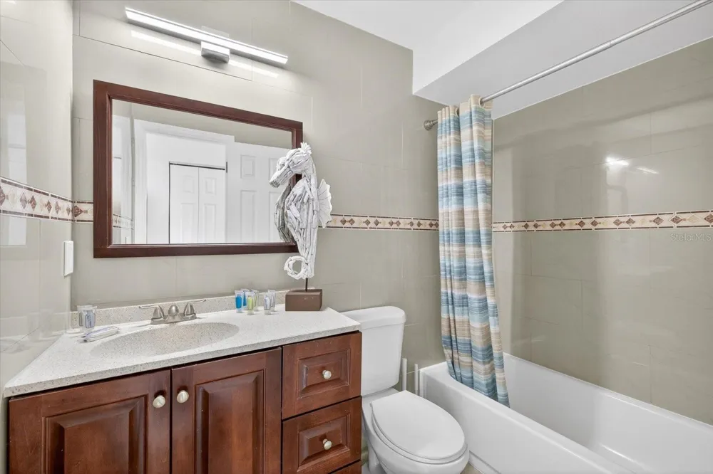 8902 HAMNER AVENUE Tampa, FL 33604
