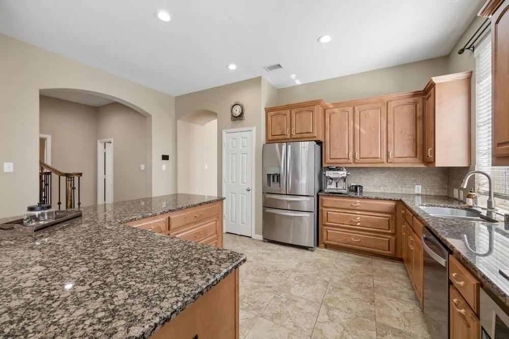 915 Wyndham Way Allen, TX 75013